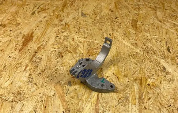 Volvo XC90 ABS pump bracket 31493255