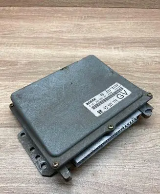 Opel Astra F Engine control unit/module ECU 90505779 0261203956
