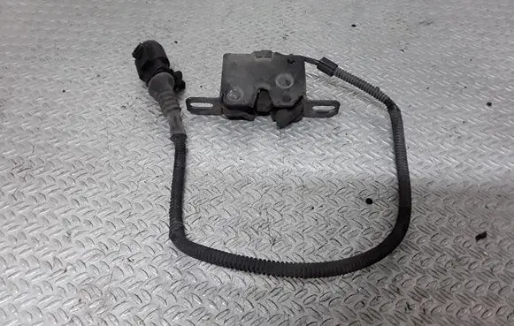 Audi A8 S8 D3 4E Engine bonnet/hood lock/catch 4E0823509C