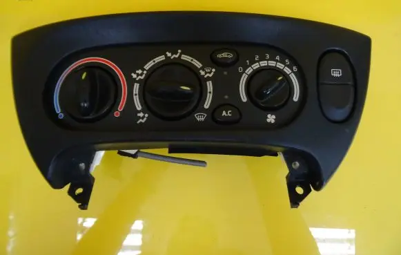 Renault Scenic I Climate control unit 651947U