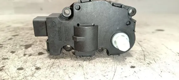 Land Rover Evoque I Air flap motor/actuator K9749007