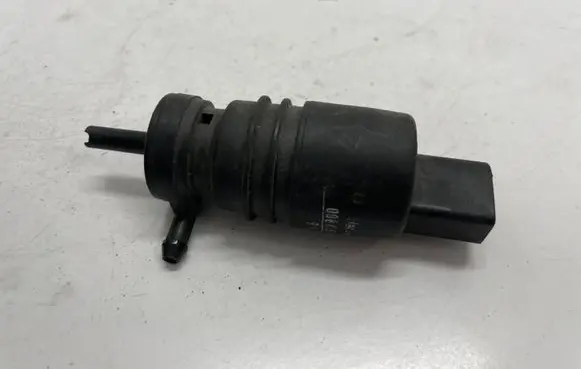 Mercedes-Benz C W204 Windscreen/windshield washer pump