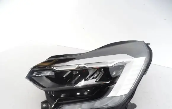 Renault Captur II Headlight/headlamp 260608054R