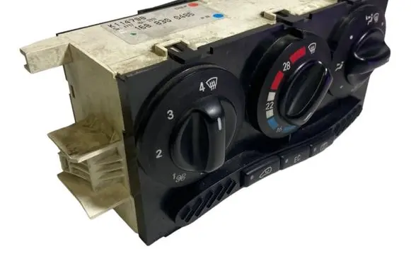 Mercedes-Benz A W168 Climate control unit 1688300485 4797J3997 K114798