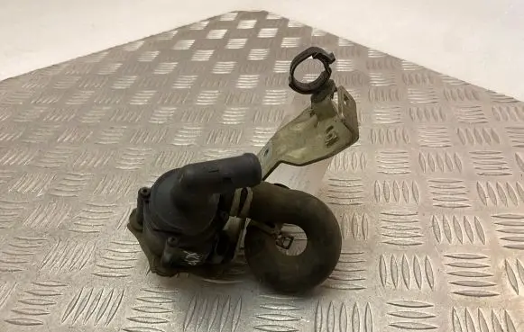 Volvo XC90 Electric auxiliary coolant/water pump 31368143