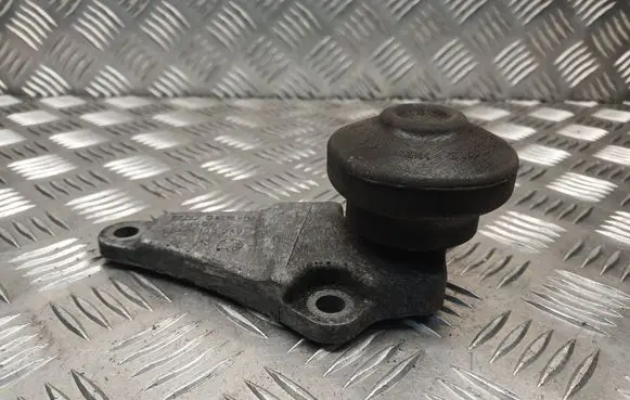 Audi A4 S4 B5 8D Engine mounting bracket 8D0199343 8D0199339E
