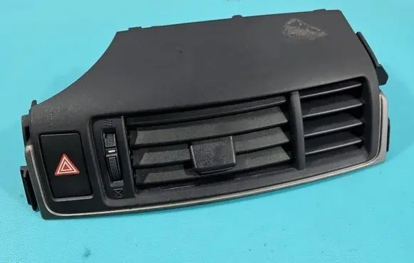 Toyota Verso Dash center air vent grill 556700F030 IMPRK1581399