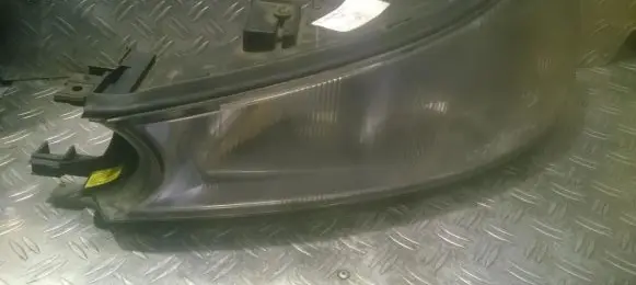 Ford Mondeo MK II Headlight/headlamp 0301098205