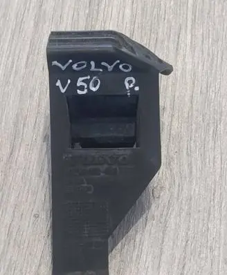Volvo V50 Front bumper mounting bracket 30678482