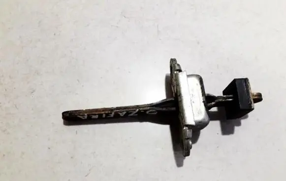 Opel Frontera A Rear door check strap stopper