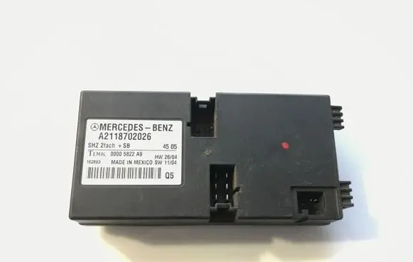 Mercedes-Benz R W251 Seat control module A2118702026 00005822A9