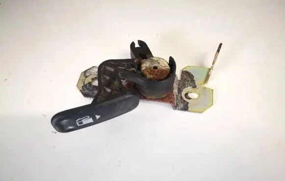 Ford Mondeo Mk III Fuel tank opening switch 