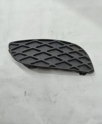 Toyota Yaris Front fog light trim/grill 521270D010