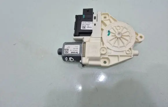 Jeep Renegade Front door window regulator motor C44131102