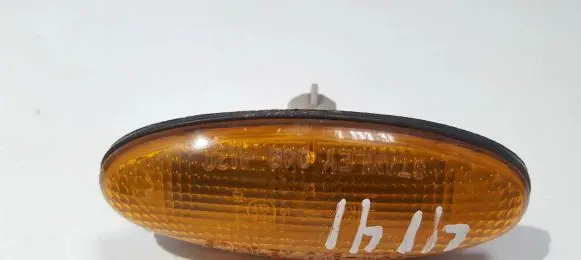 Mazda 323 F Front fender indicator light 0464120 046-4120