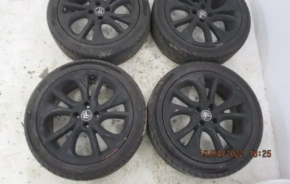R18 alloy rim