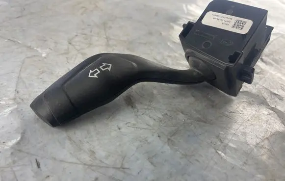 Ford Focus Indicator stalk AV6T13335AB