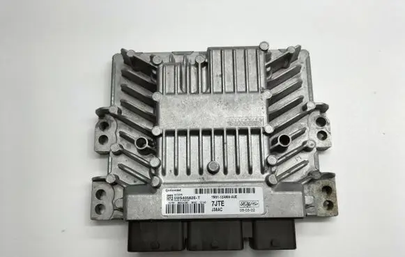 Ford Focus C-MAX Engine control unit/module 7M5112A650AUE 5WS40582ET