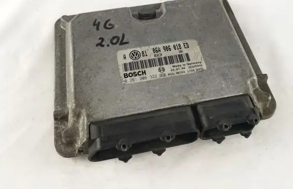 Volkswagen Golf IV Engine control unit/module 06A906018ED 0261206322 26SA5946
