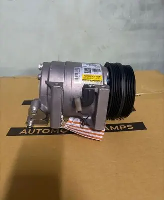 Volvo V50 Air conditioning (A/C) compressor (pump) 30676311