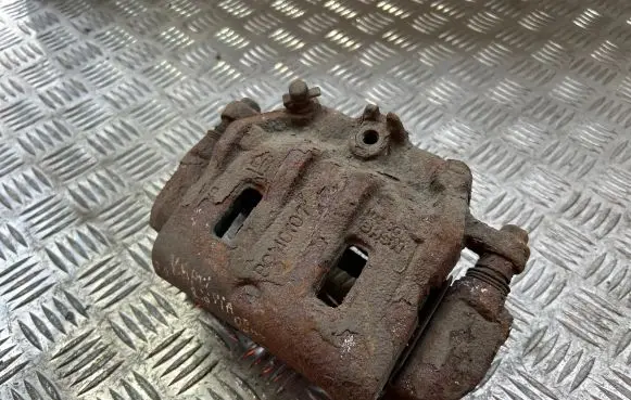 Chevrolet Captiva Front brake caliper