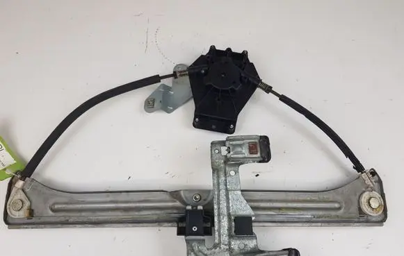Chrysler PT Cruiser Front window lifting mechanism without motor 04724557AE