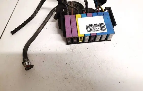 Opel Zafira A Fuse box set 9685661