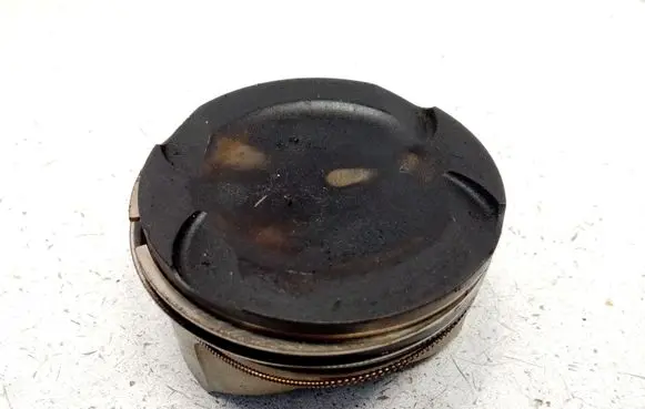 BMW 5 F10 F11 Piston 11257613626 11257576475