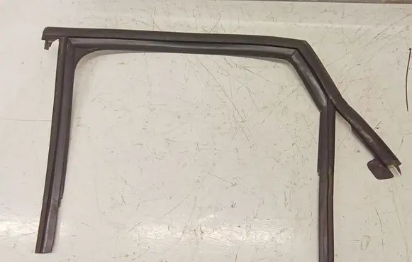 Audi A4 S4 B8 8K Rubber seal rear door 8K5839439
