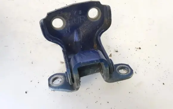 Subaru Forester SG Rear door lower hinge 9yd