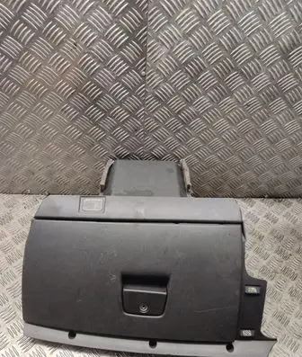 Volvo V50 Glove box 39888609