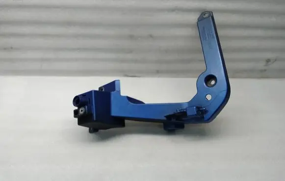 Volvo XC40 Fender mounting bracket 32234762