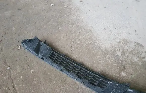 KIA Ceed Front bumper lower grill 86560J7000