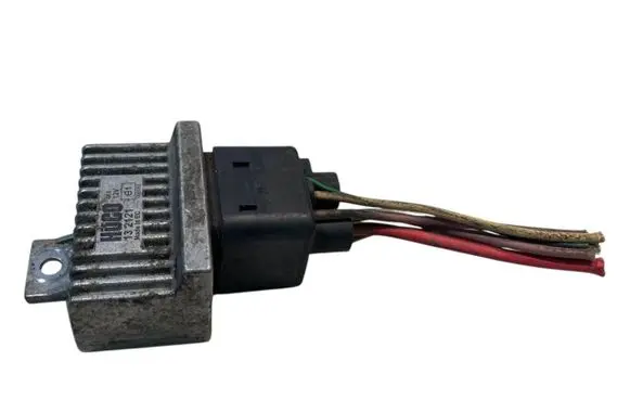 Renault Master II Glow plug pre-heat relay 132121