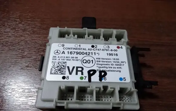 Mercedes-Benz Vito Viano W638 Door control unit/module A1679004211