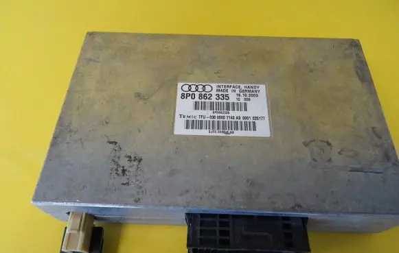 Audi A4 S4 B6 8E 8H Bluetooth control unit module 8P0862335