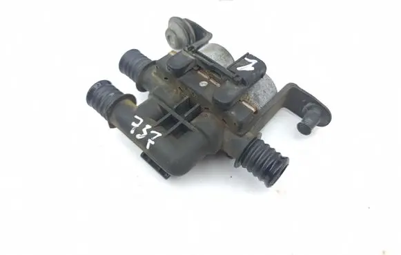 BMW X5 E53 Coolant heater control valve 6906652