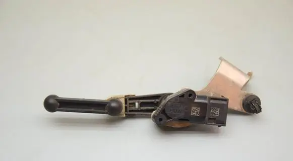 Mini Cooper Countryman R60 Air suspension front height level sensor 6895466