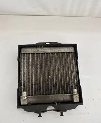 BMW 5 F10 F11 Engine oil radiator 7572542 P8413002