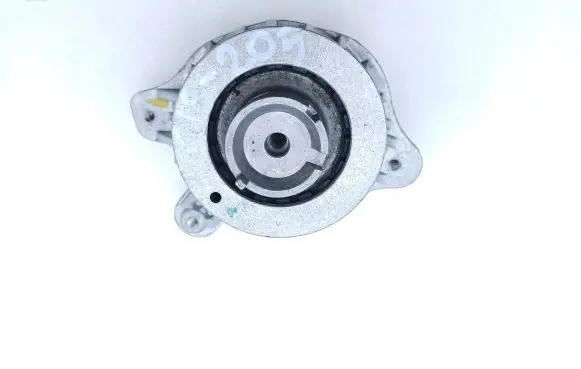 Mercedes-Benz C W205 Engine mount bracket A2052407600