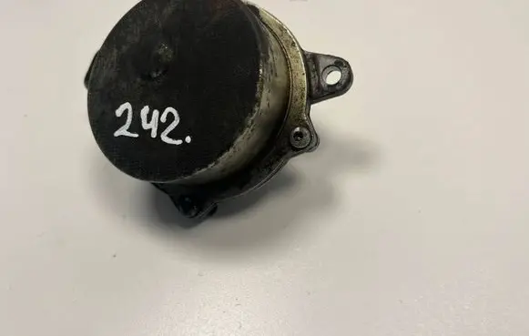 Vacuum pump