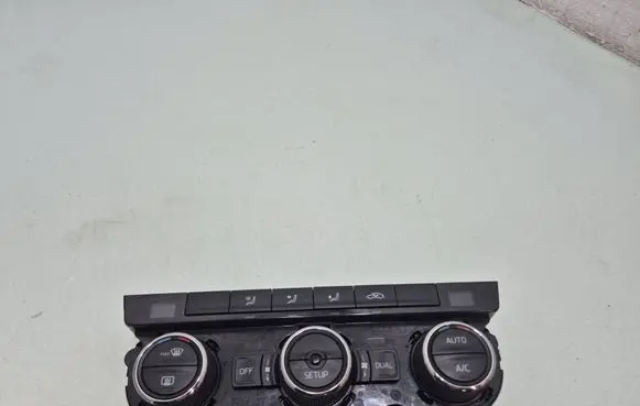 Skoda Octavia Mk3 (5E) Climate control unit 5E0907044