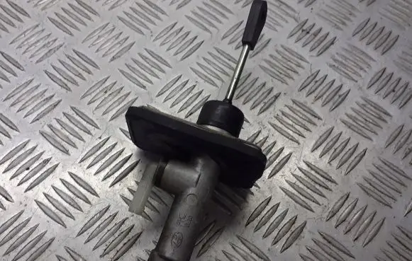 Hyundai i30 Clutch slave cylinder 