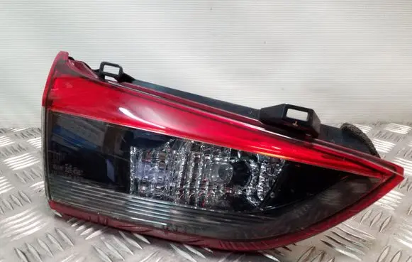 Mazda 6 Tailgate rear/tail lights