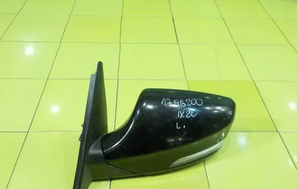 Hyundai ix20 Front door electric wing mirror LEWE 17AB200