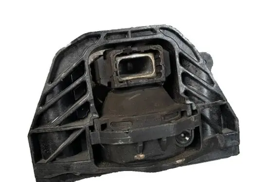 Peugeot 2008 II Engine mount bracket