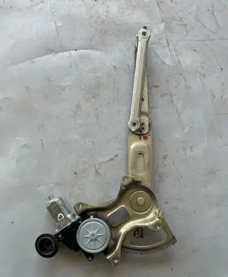 Toyota Prius (NHW20) Front door window regulator with motor 