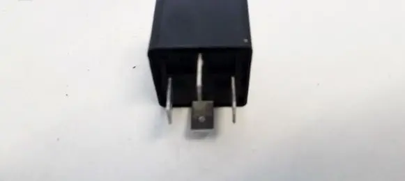 Opel Zafira A Other relay 90464760 V23134-K52-X220