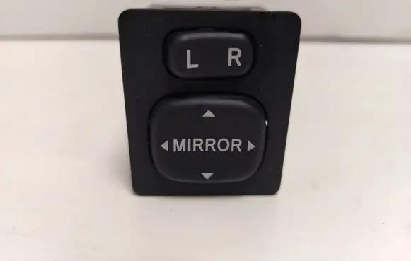 Toyota Corolla Verso AR10 Wing mirror switch 769746F 183574