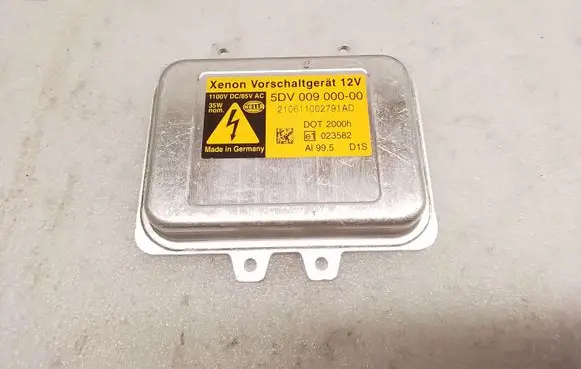 BMW 5 E60 E61 Headlight ballast module Xenon 7PP941472J